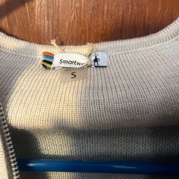 Smartwool Women's Zip-Up Sweater in Cream and Teal - Picture 4 of 4